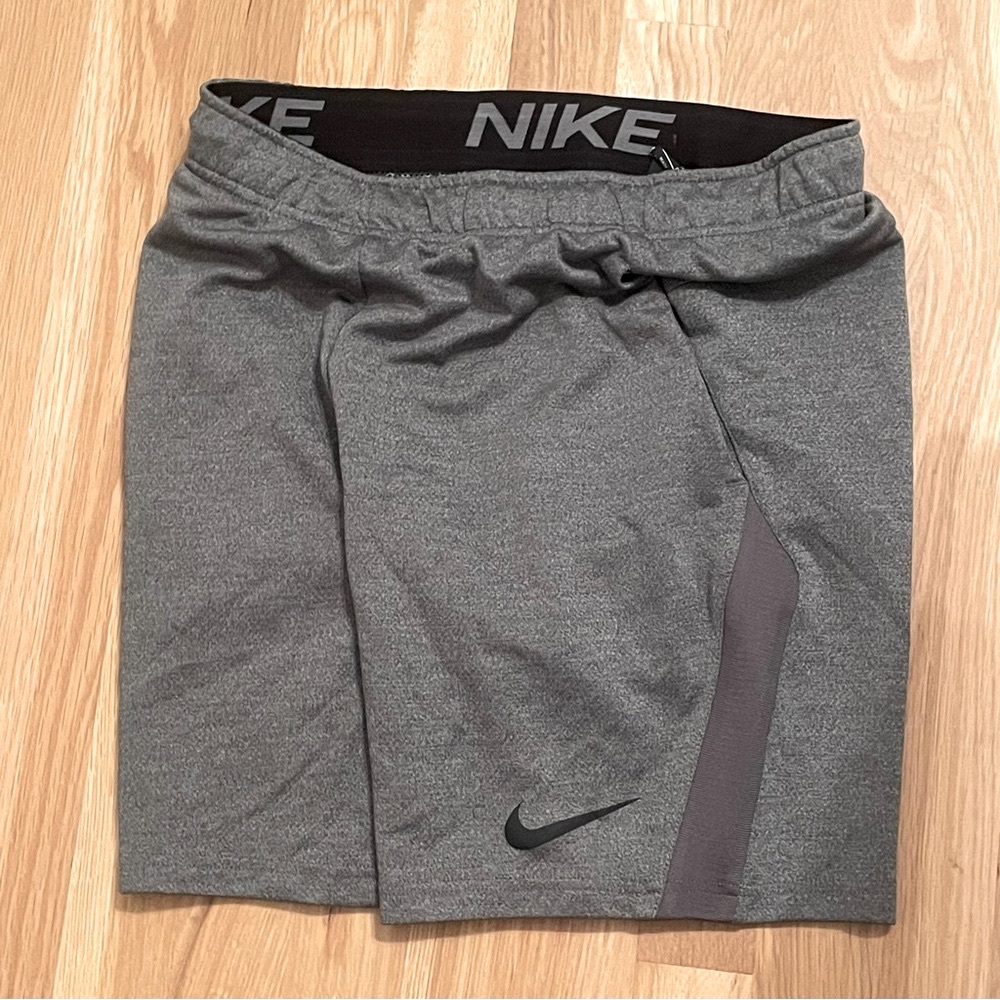 NIKE DRI-FIT Gray 7” Shorts Size S